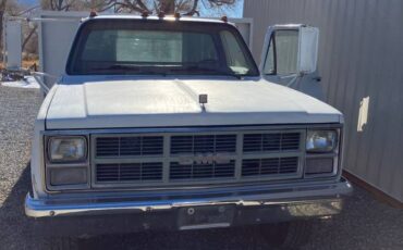 Gmc-3500-diesel-1985-white-1