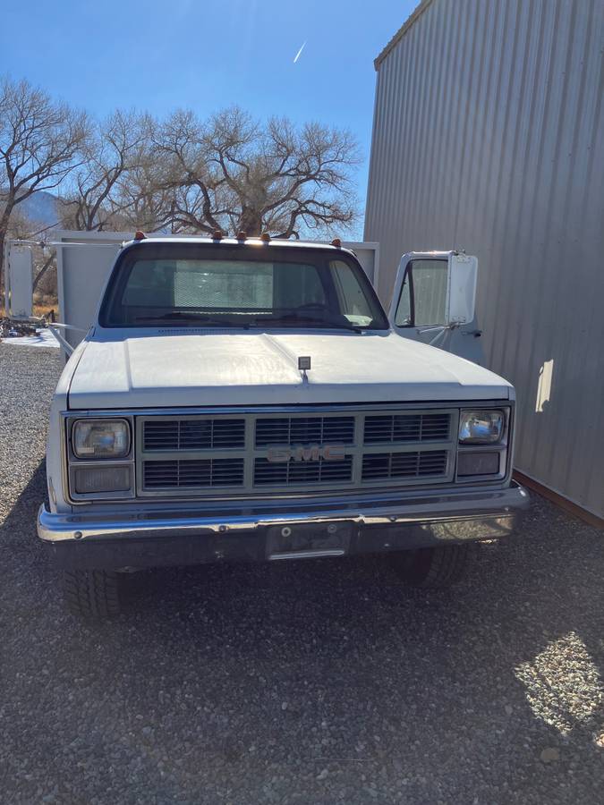 Gmc-3500-diesel-1985-white-1