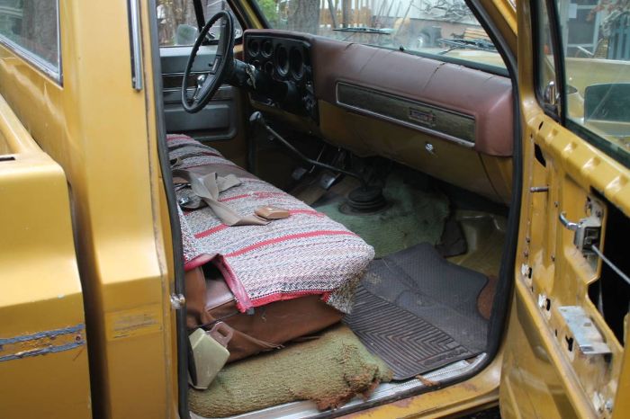 Gmc-C10-1975-Yellow-10