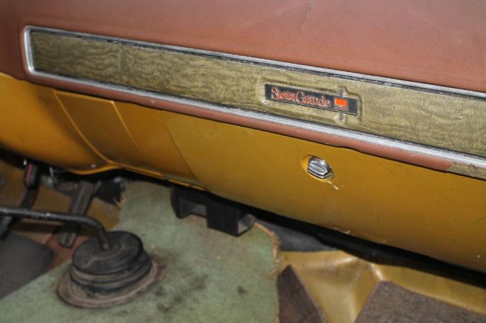 Gmc-C10-1975-Yellow-8
