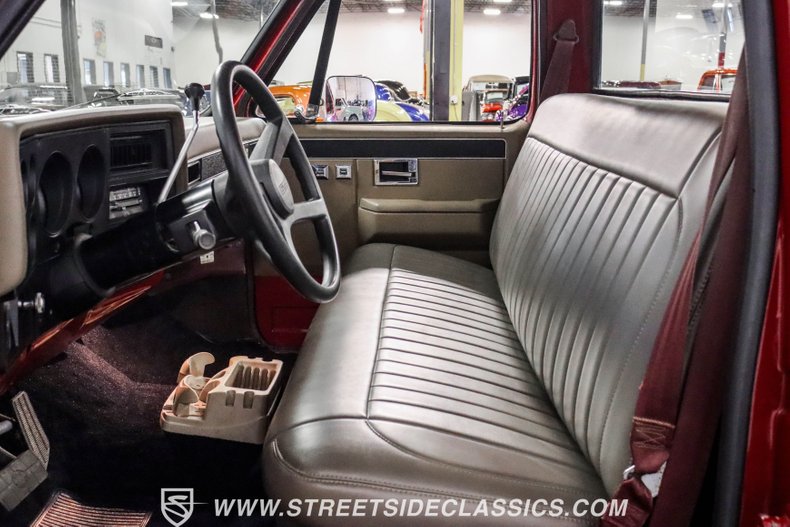 Gmc-C1500-1985-Burgundy-Gray-10