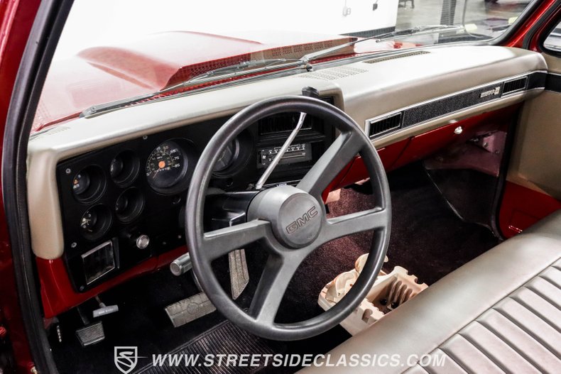 Gmc-C1500-1985-Burgundy-Gray-2
