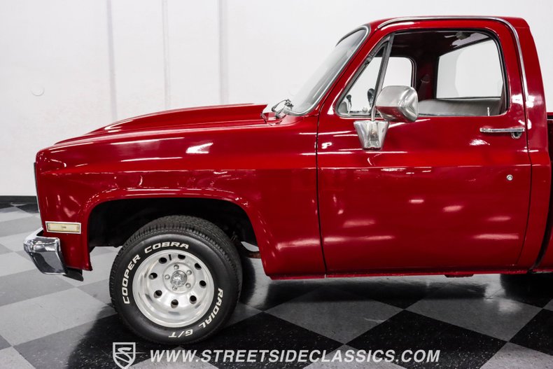 Gmc-C1500-1985-Burgundy-Gray-36
