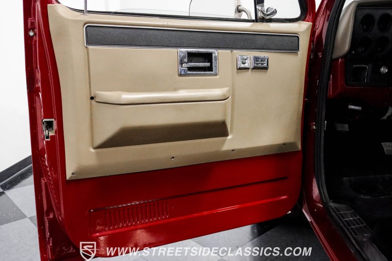Gmc-C1500-1985-Burgundy-Gray-48