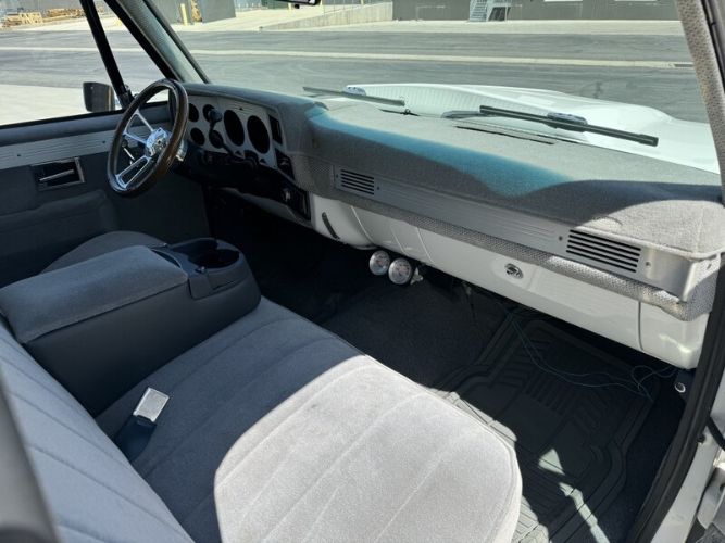Gmc-C1500-1986-White-12