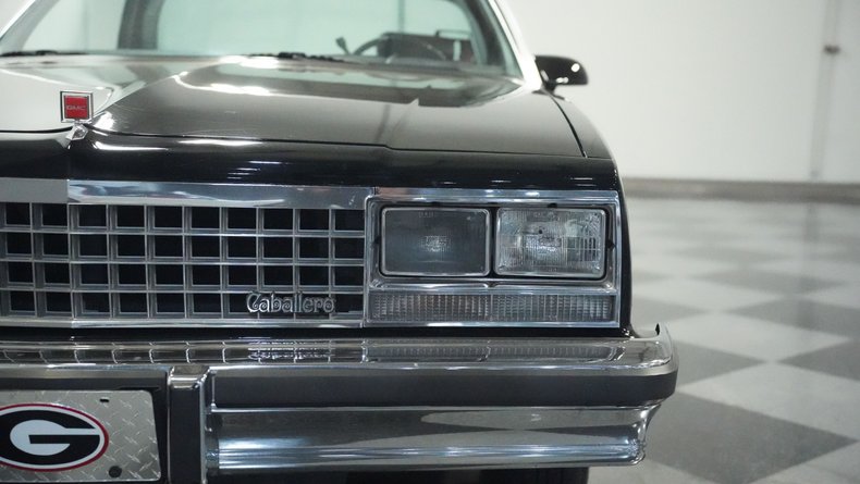 Gmc-Caballero-1986-Black-Burgundy-16