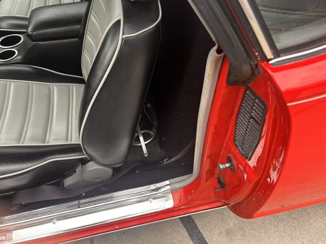 Gmc-Caballero-1986-Red-Gray-12
