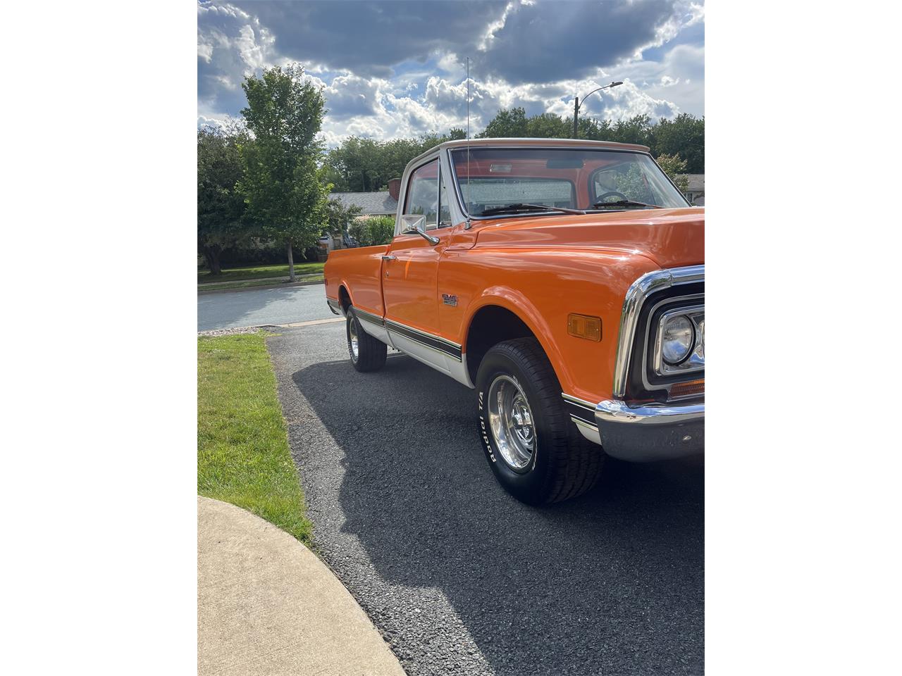 Gmc-Ck-10-1972-Orange-White-Orange-Black-1
