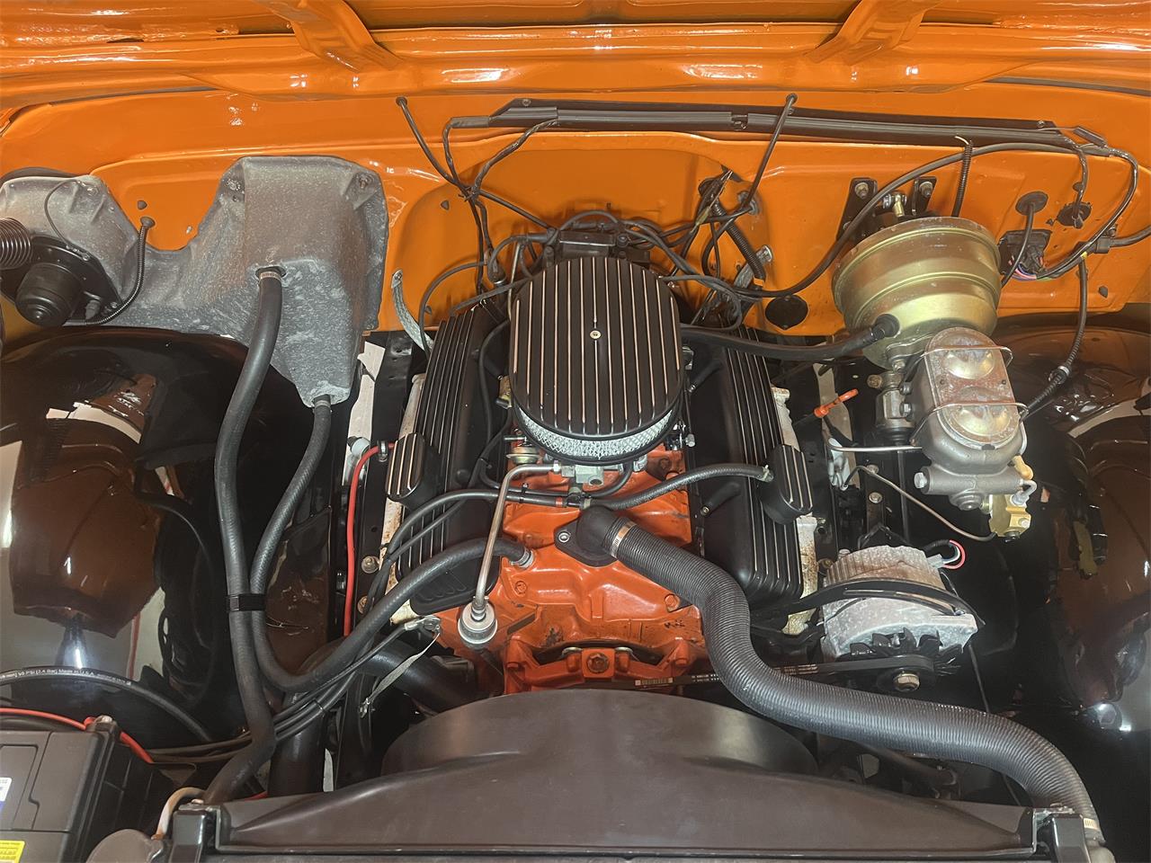 Gmc-Ck-10-1972-Orange-White-Orange-Black-11