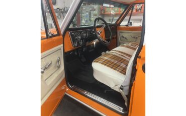 Gmc-Ck-10-1972-Orange-White-Orange-Black-9