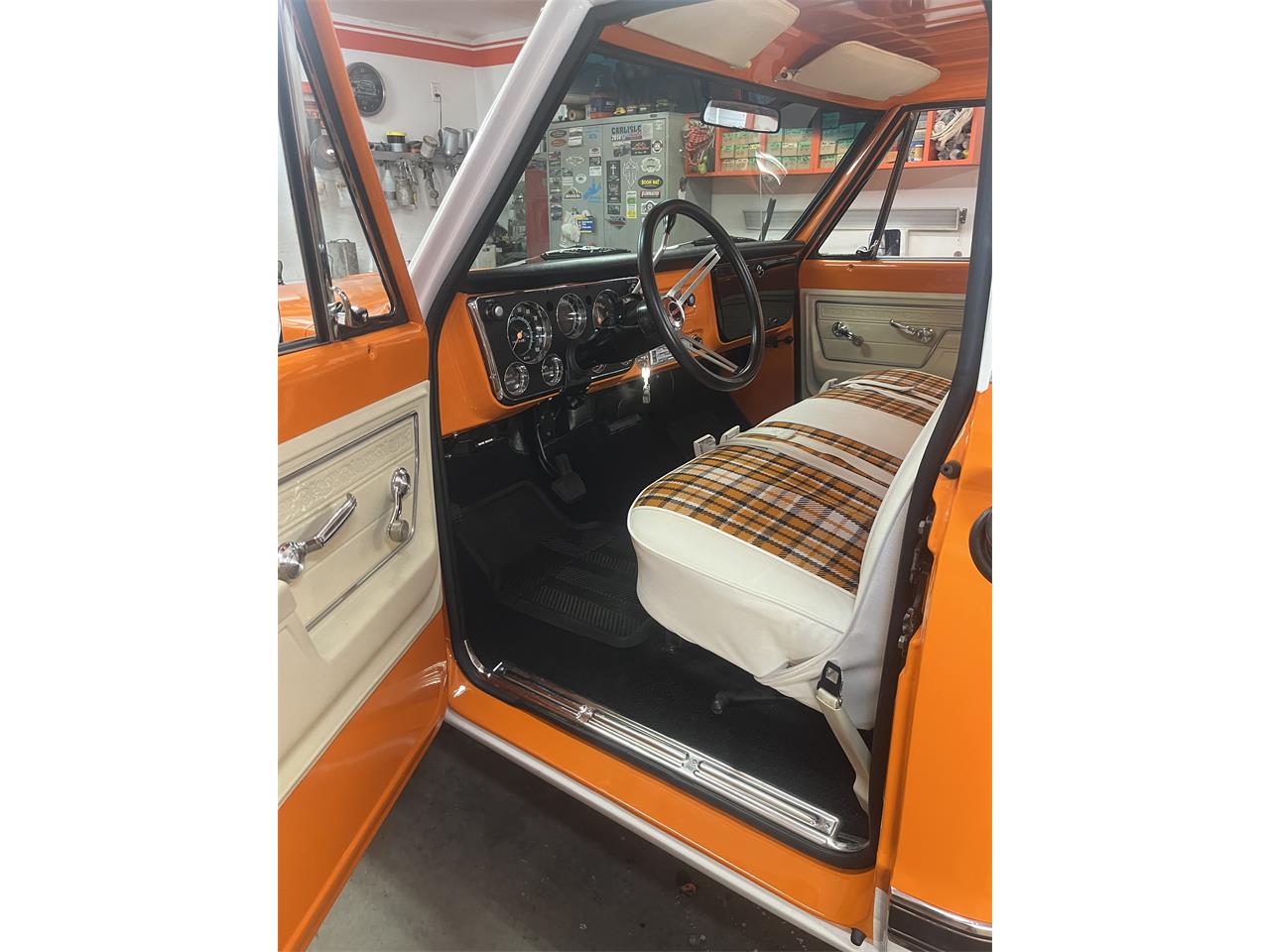 Gmc-Ck-10-1972-Orange-White-Orange-Black-9