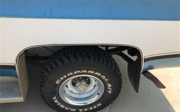 Gmc-Jimmy-1977-Blue-and-White-Blue-2