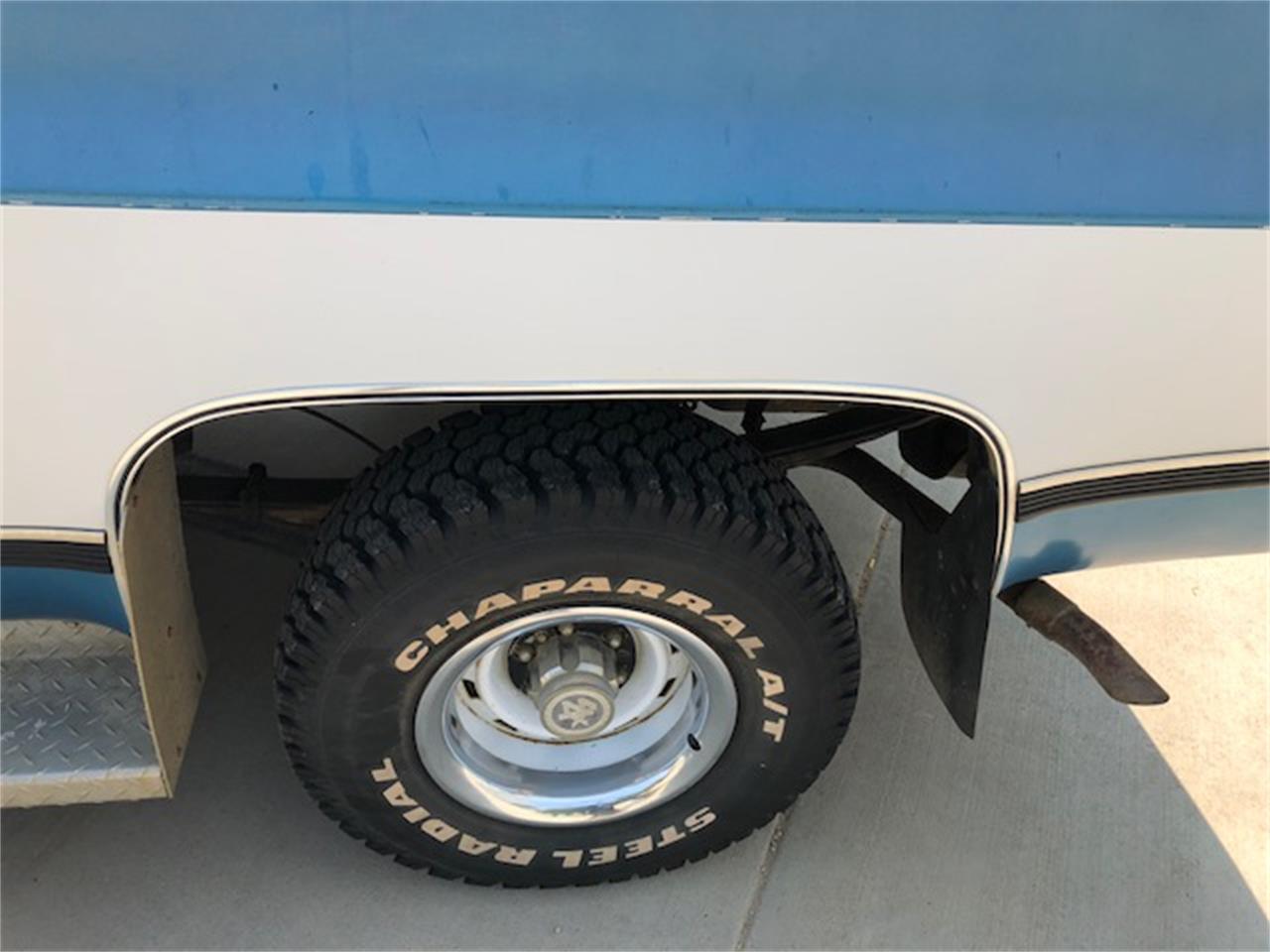 Gmc-Jimmy-1977-Blue-and-White-Blue-2