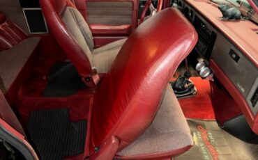 Gmc-Jimmy-1984-Black-Red-16