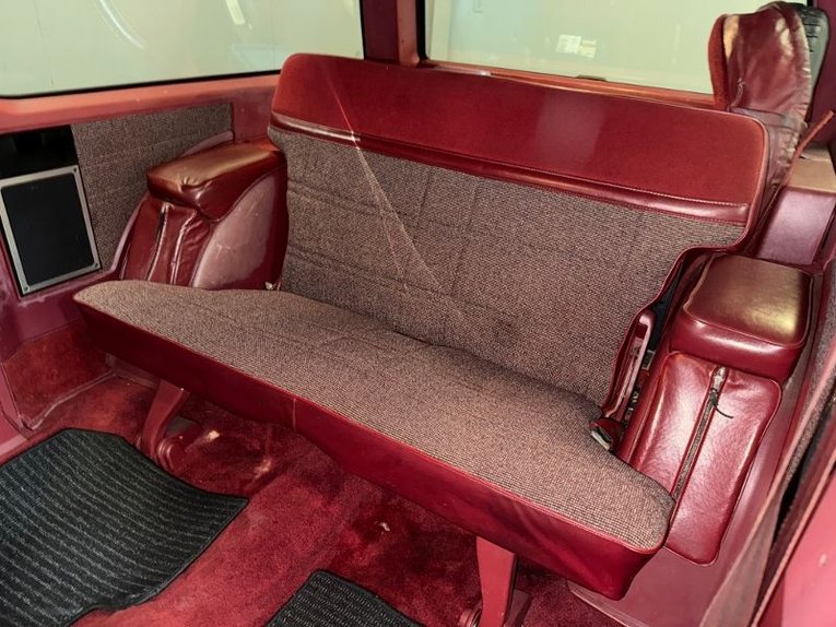 Gmc-Jimmy-1984-Black-Red-22