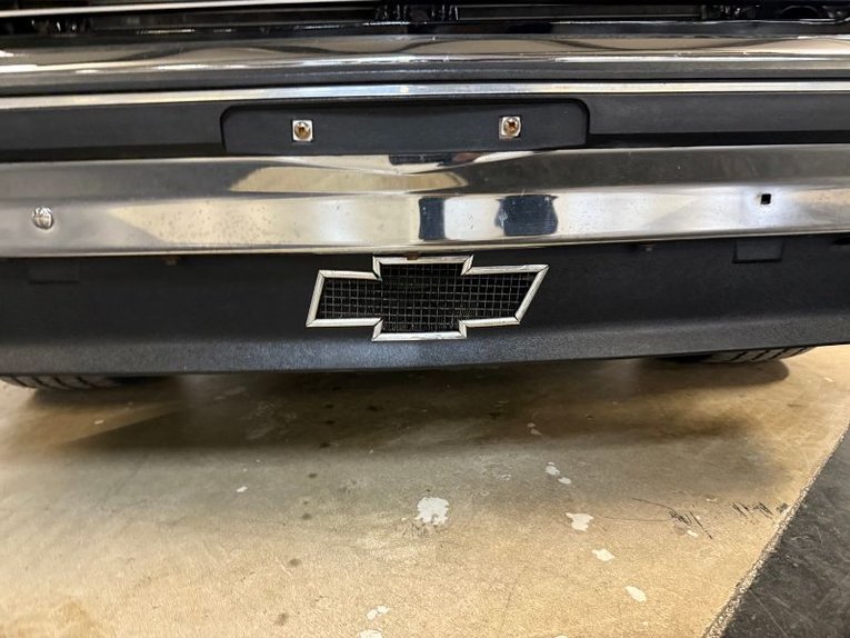 Gmc-Jimmy-1984-Black-Red-25