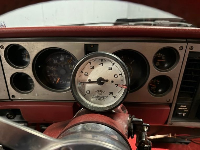 Gmc-Jimmy-1984-Black-Red-36