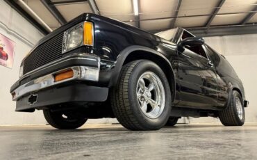 Gmc-Jimmy-1984-Black-Red-8