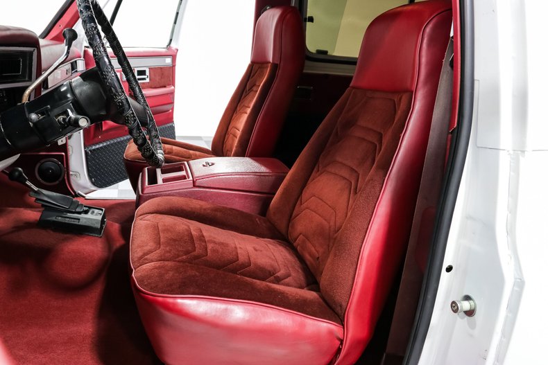 Gmc-Jimmy-1984-Red-White-Red-20