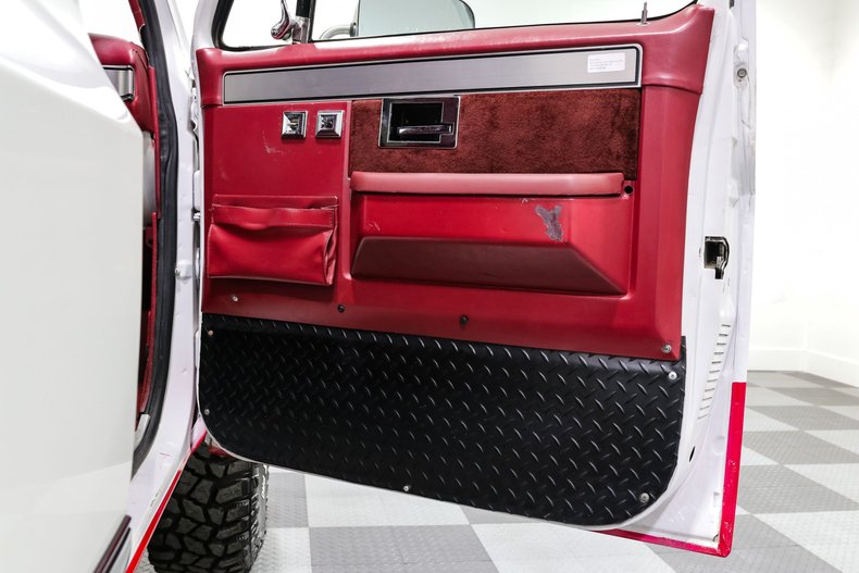 Gmc-Jimmy-1984-Red-White-Red-21