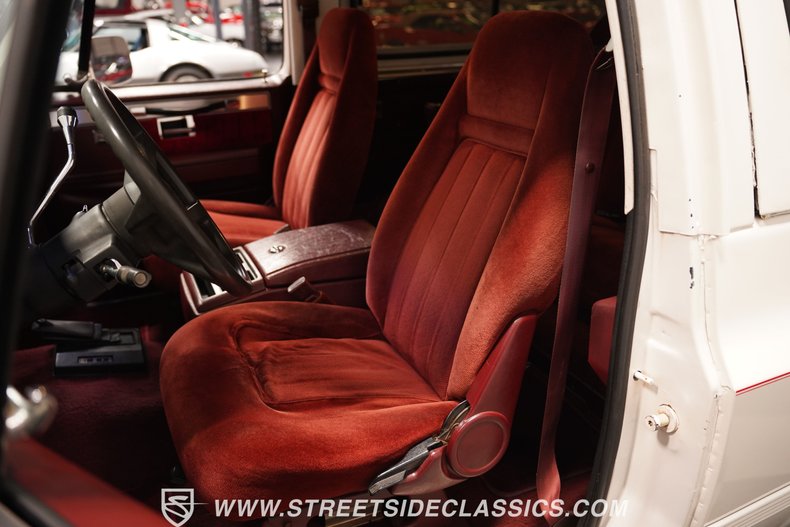Gmc-Jimmy-1986-Frost-White-Burgundy-4