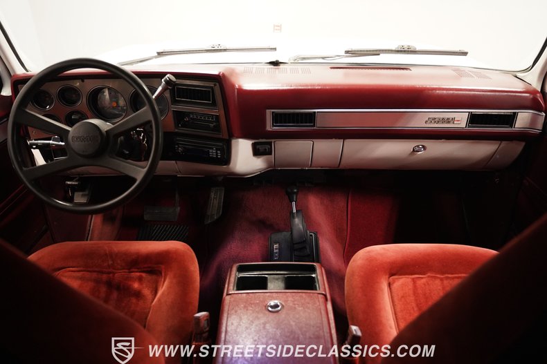 Gmc-Jimmy-1986-Frost-White-Burgundy-6