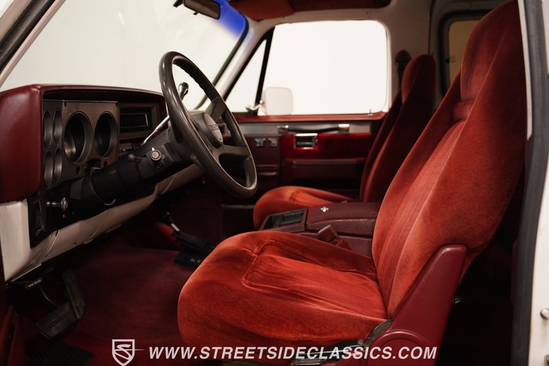 Gmc-Jimmy-1986-Frost-White-Burgundy-7