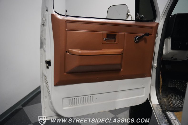 Gmc-Jimmy-1991-Interstellar-White-Dark-Cognac-40