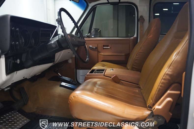Gmc-Jimmy-1991-Interstellar-White-Dark-Cognac-41