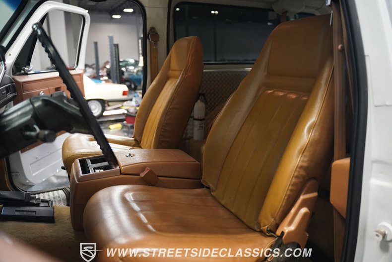 Gmc-Jimmy-1991-Interstellar-White-Dark-Cognac-46
