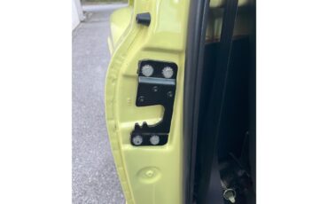 Gmc-K1500-1972-YellowWhite-Black-with-Plaid-12