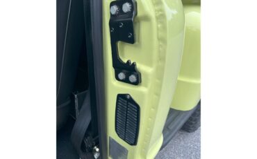 Gmc-K1500-1972-YellowWhite-Black-with-Plaid-13