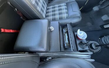 Gmc-K1500-1972-YellowWhite-Black-with-Plaid-21