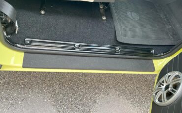 Gmc-K1500-1972-YellowWhite-Black-with-Plaid-24