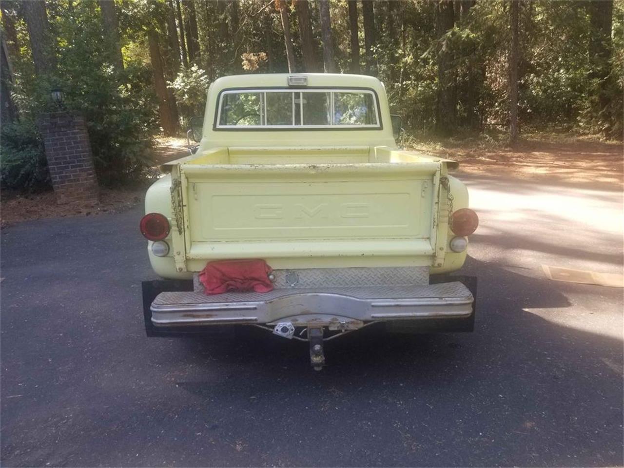 Gmc-K1500-1972-YellowWhite-Black-with-Plaid-30