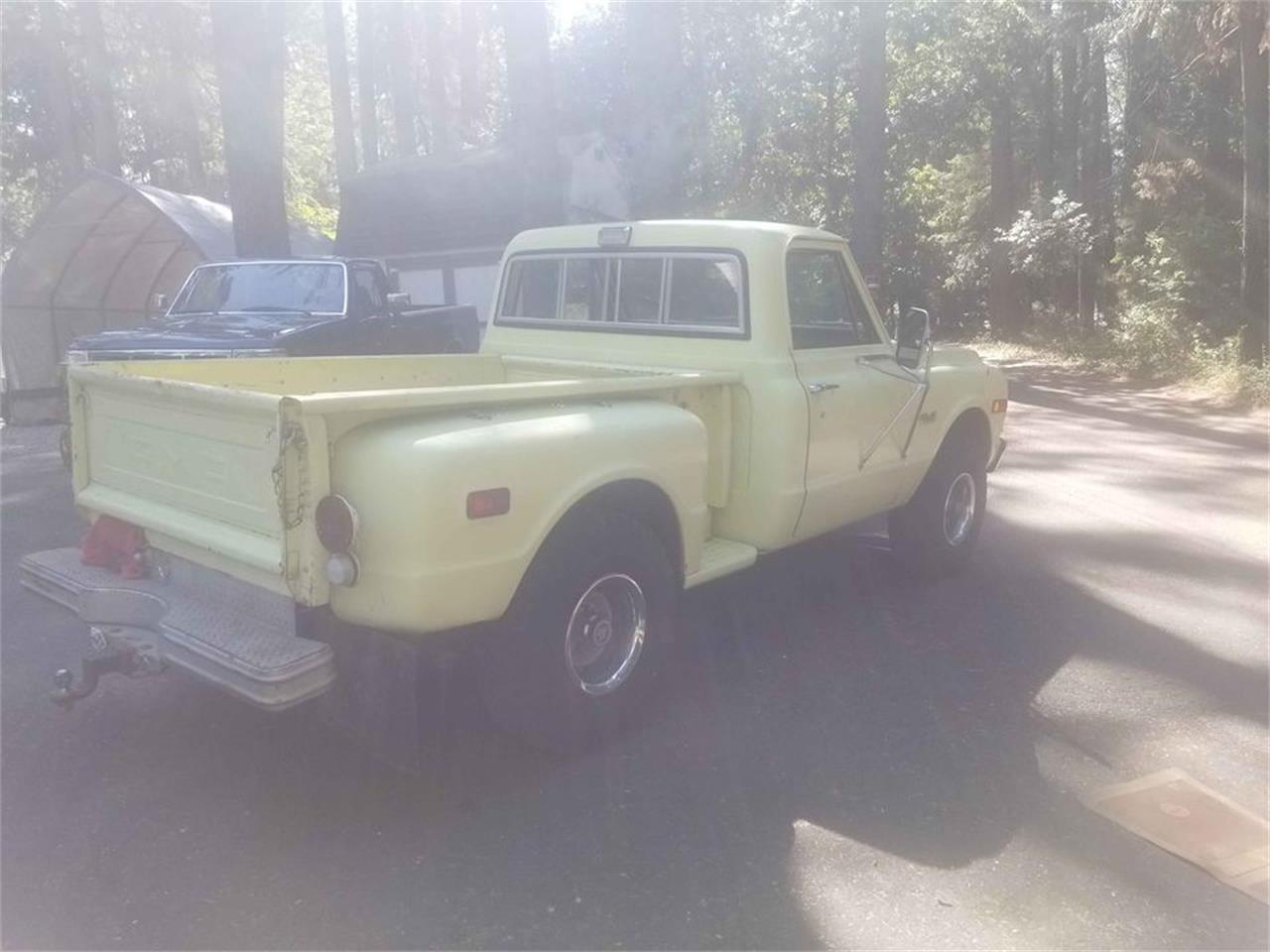 Gmc-K1500-1972-YellowWhite-Black-with-Plaid-33