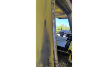 Gmc-K1500-1972-YellowWhite-Black-with-Plaid-37