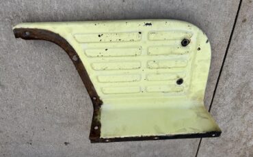 Gmc-K1500-1972-YellowWhite-Black-with-Plaid-49
