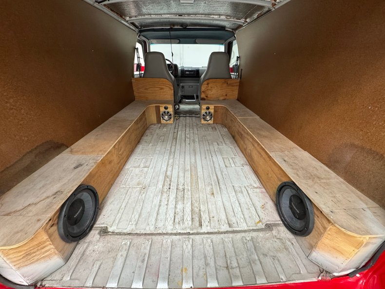 Gmc-Safari-1995-Red-Gray-31