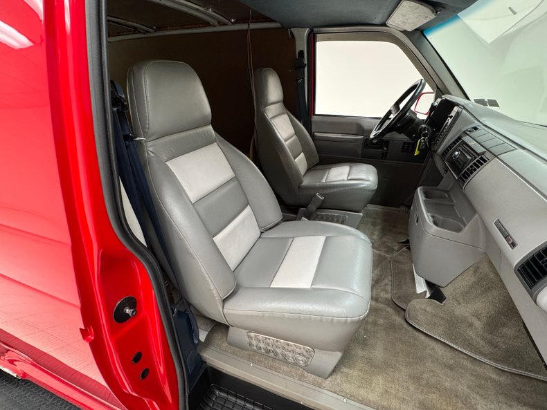Gmc-Safari-1995-Red-Gray-39