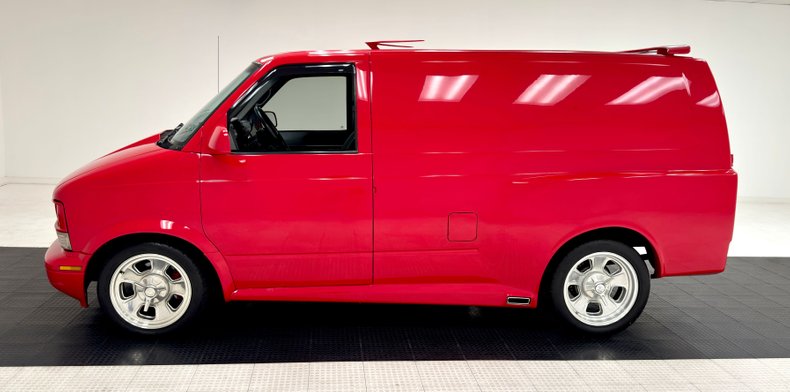 Gmc-Safari-1995-Red-Gray