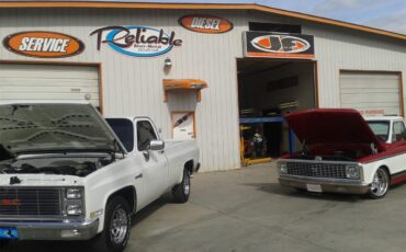 Gmc-Sierra-1500-1981-White-Black-1