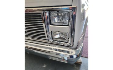 Gmc-Sierra-1500-1981-White-Black-4
