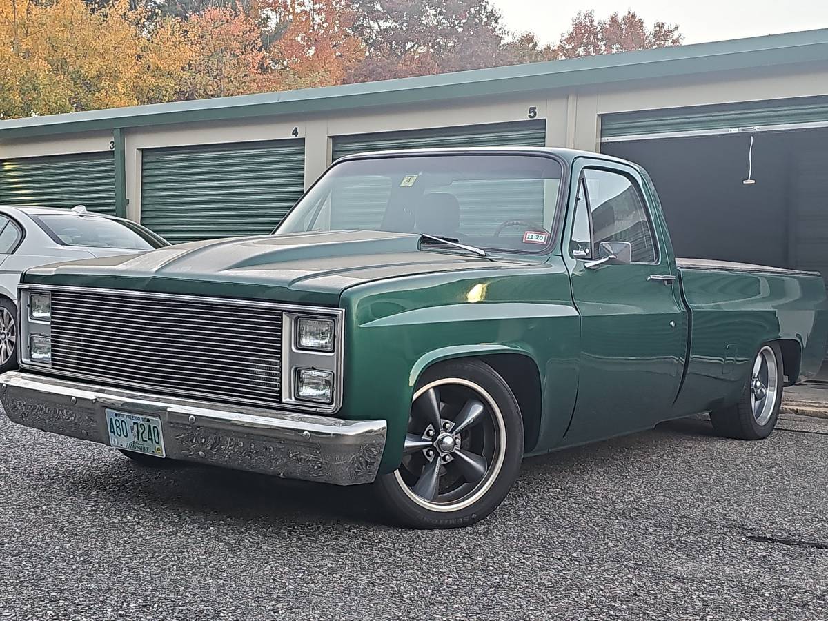 Gmc-Sierra-1500-1982-green-1
