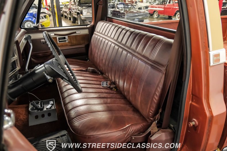 Gmc-Sierra-1500-1983-Light-Bronze-Mahogany-2