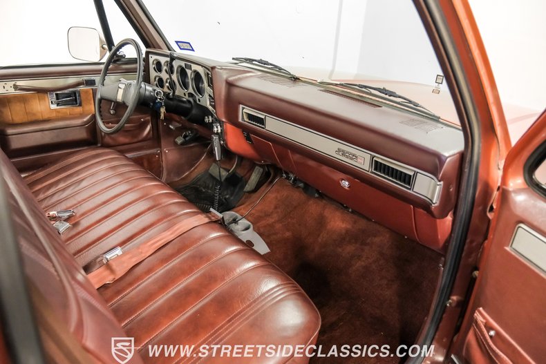 Gmc-Sierra-1500-1983-Light-Bronze-Mahogany-36
