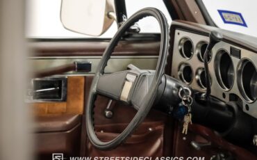 Gmc-Sierra-1500-1983-Light-Bronze-Mahogany-38