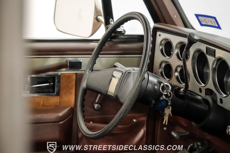 Gmc-Sierra-1500-1983-Light-Bronze-Mahogany-38