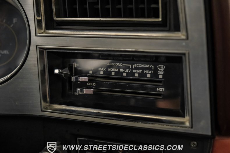 Gmc-Sierra-1500-1983-Light-Bronze-Mahogany-41