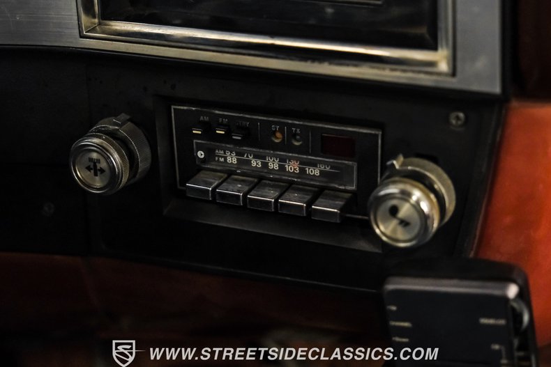 Gmc-Sierra-1500-1983-Light-Bronze-Mahogany-42
